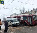 ДТП с маршруткой и автобусом спровоцировало пробку в Заречье