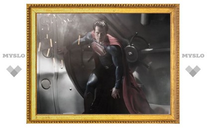 Компания Warner Bros показала нового Супермена