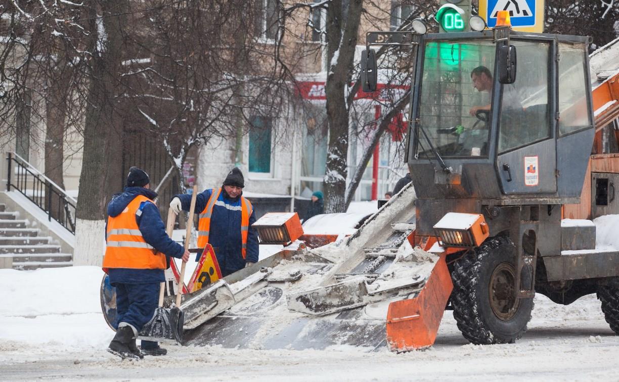 В Туле на уборку снега вывели 57 единиц техники