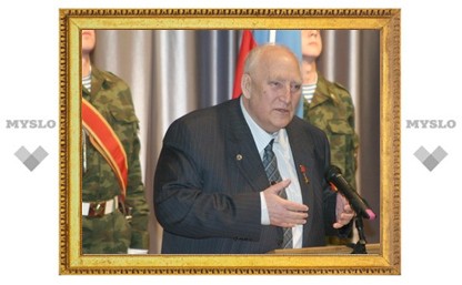 Аркадию Шипунову вручили медаль «300 лет начала государственного оружейного производства в г.Туле»