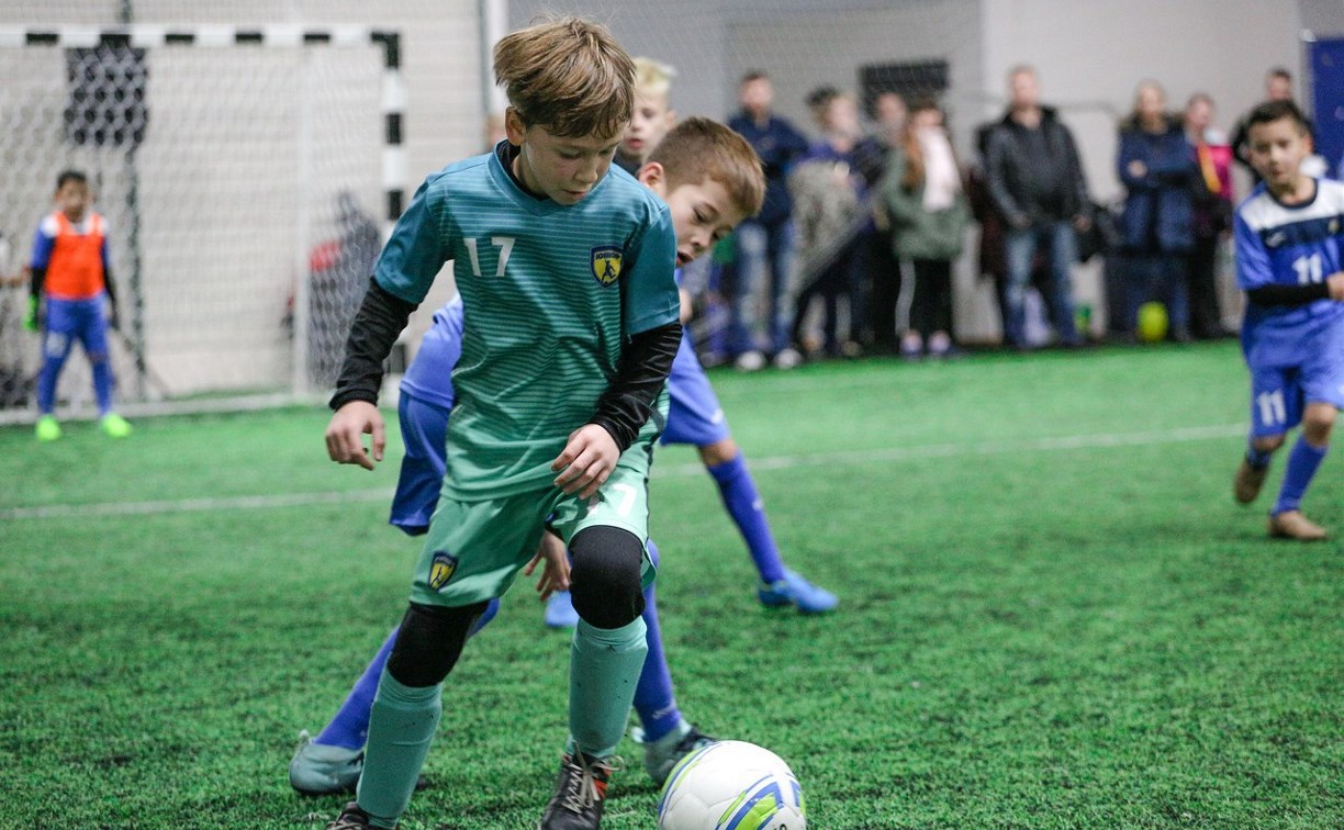 Юные туляки заняли третье место на международном футбольном турнире в Казани