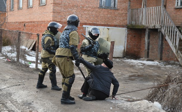 Полиции поставили задачу действовать жёстко и решительно при задержаниях в Плеханово 
