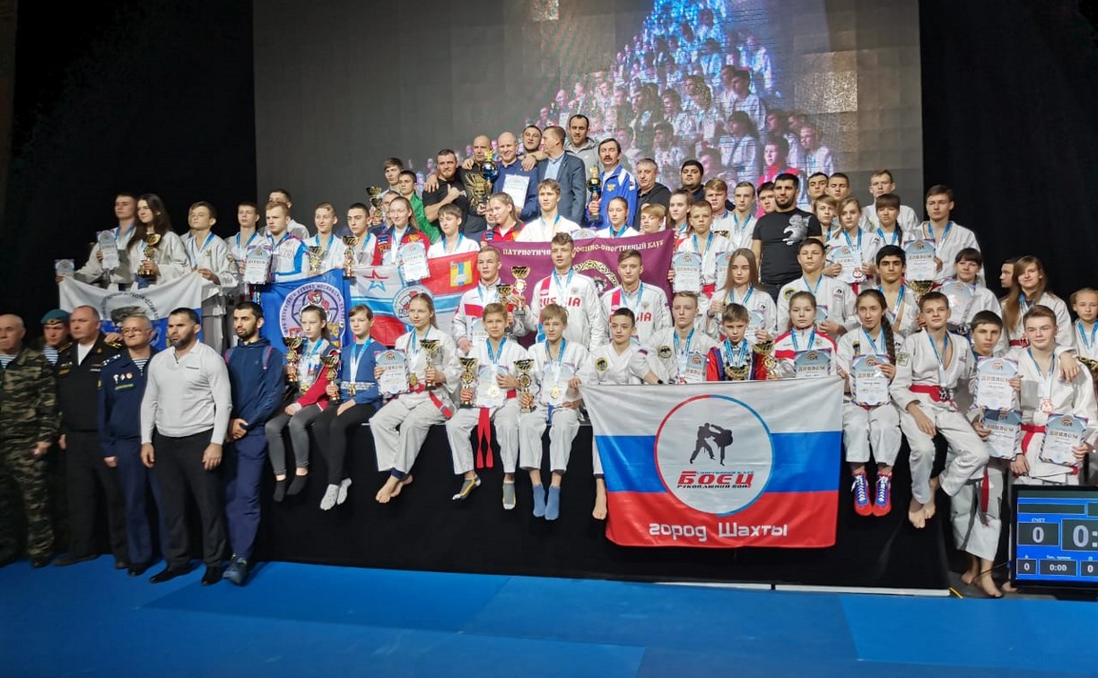 Тульские рукопашники привезли из Курска 23 медали
