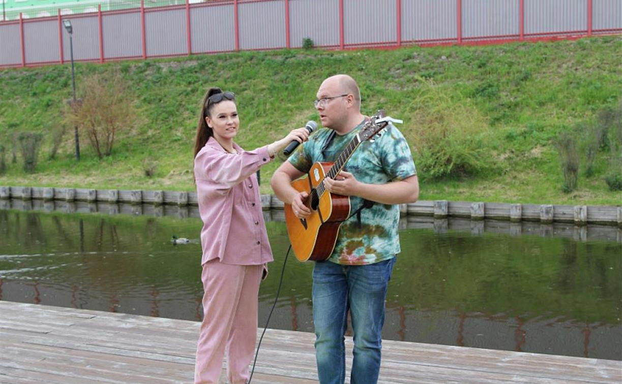 Туляков приглашают спеть на Казанской набережной