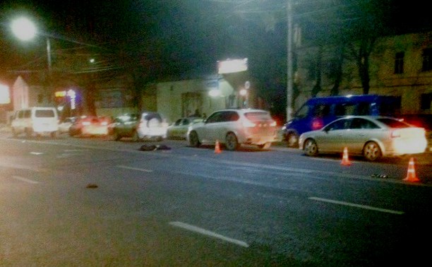 В Туле на ул. Октябрьской пешехода сбили сразу два автомобиля