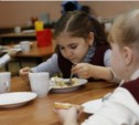В российских школах будут бороться с детским ожирением