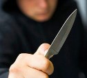 Грабитель, угрожая ножом, заставил жителя Липок снять деньги с карты