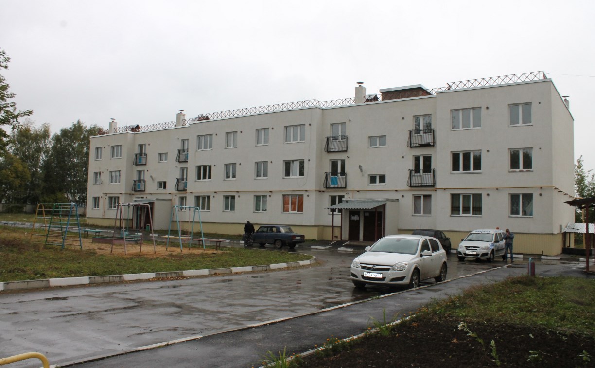 Активисты ОНФ проверили в Донском качество домов, в которых живут переселенцы из аварийного жилья