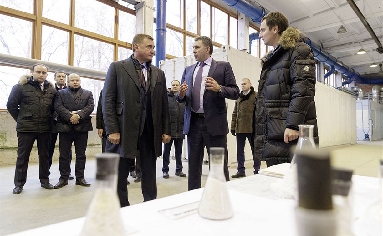 Губернатор Алексей Дюмин посетил Алексинский химический комбинат