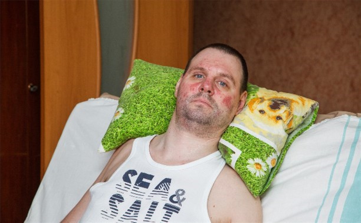 40-летний парализованный мужчина остался один в своей квартире