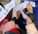 Тульские школьники поздравят мам с праздником почтовыми открытками