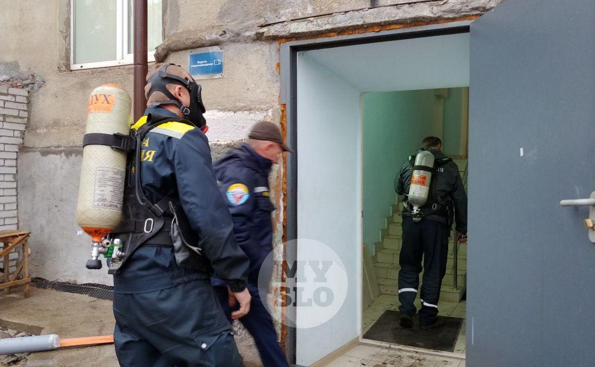В тульском Заречье эвакуировали МФЦ: в подвале найдены подозрительные колбы с химией 