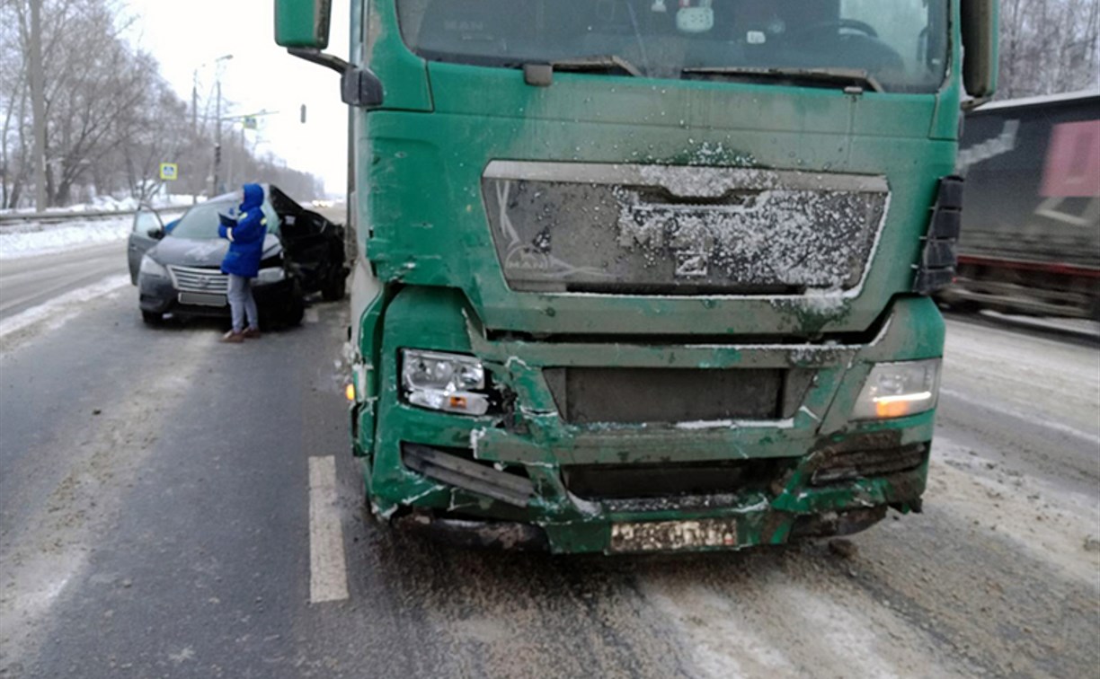 Туляк за рулем грузовика попал в ДТП в Рязани: разыскиваются очевидцы аварии