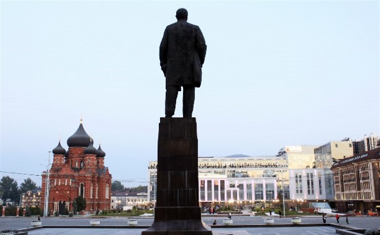 Россиянам предлагают сделать cелфи с Лениным