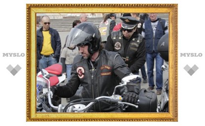 Тульские мотоциклисты после зимнего перерыва напомнили тулякам о себе