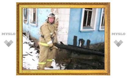 Тульский пожарный вынес женщину из огня