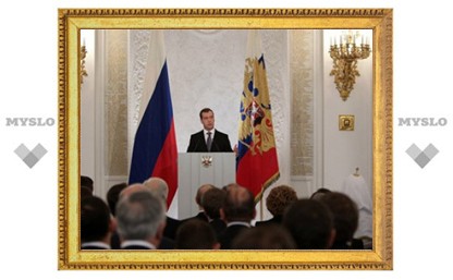 Медведев внес в Госдуму законопроект об упрощении регистрации партий