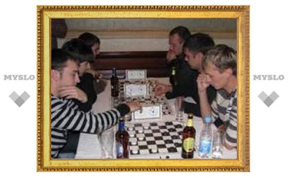 В Туле выбрали лучшего бармена-шашиста