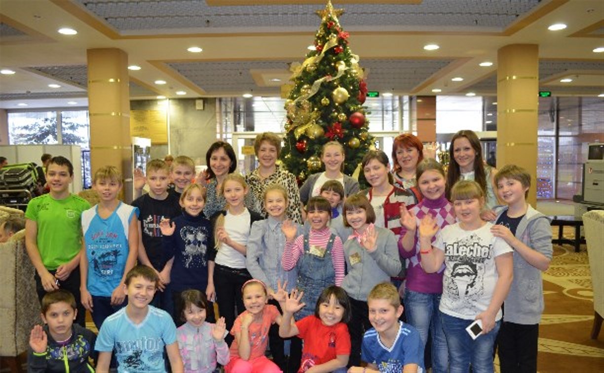 Тульские школьники побывали на новогодней ёлке в Кремлёвском Дворце