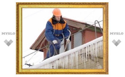 Очисткой тульских крыш от снега снова заинтересовались прокуроры