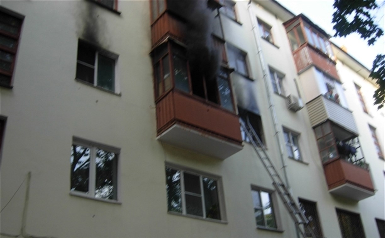 На Красноармейском проспекте загорелась квартира в пятиэтажке