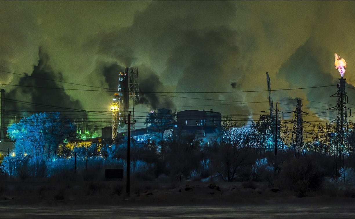 Зачем Новомосковский «Азот» зажигает факелы?