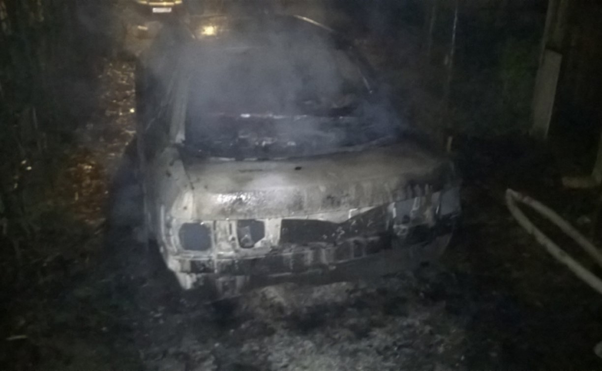 Ночью в Алексине сгорел автомобиль «Ауди»