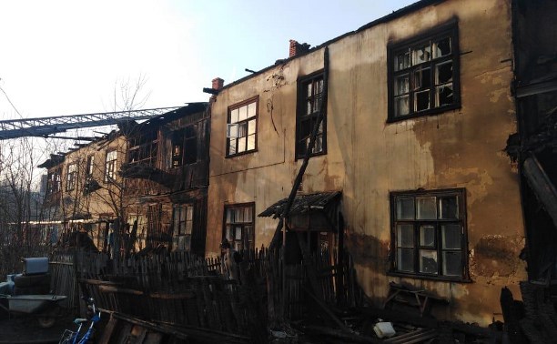 Многоквартирный дом в Донском сгорел из-за пала травы