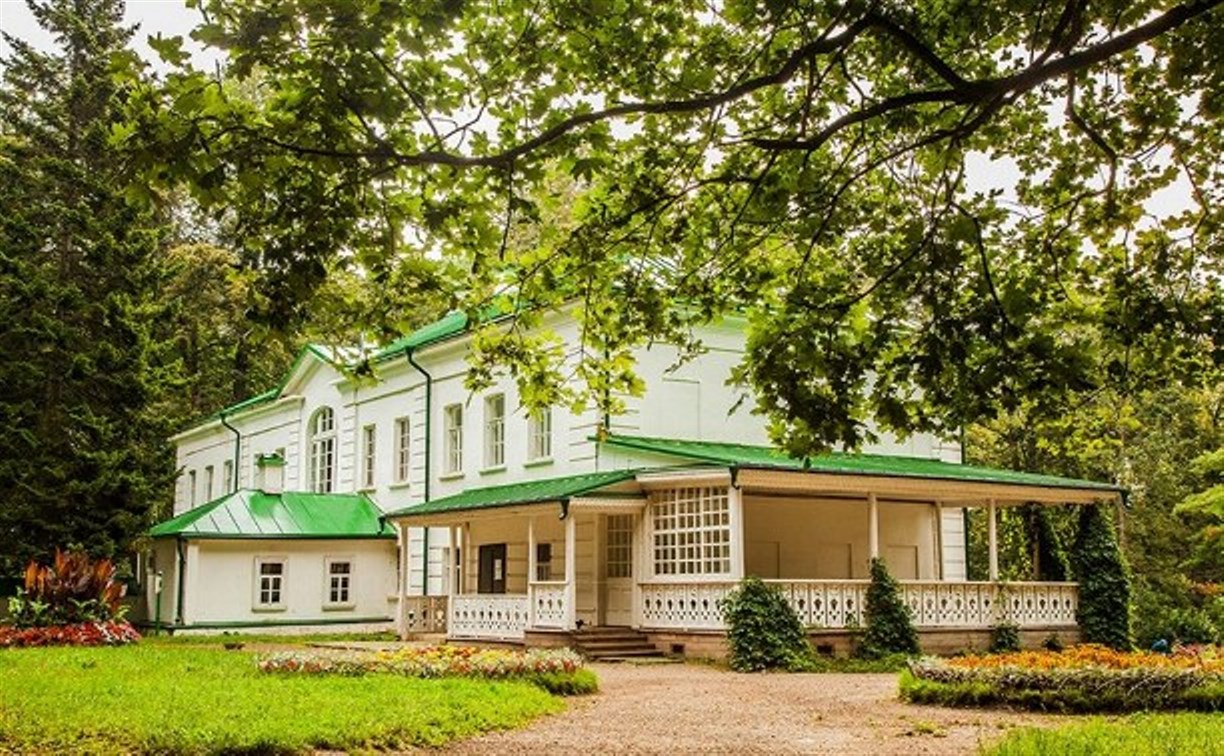 Музей-усадьба «Ясная Поляна» судится с фабрикой «Шоколадница»