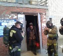 В Новомосковске пожарные вывели из горящего подъезда 7 человек