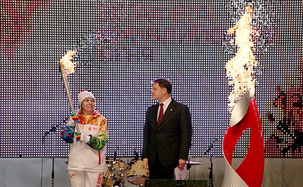 Эстафета олимпийского огня в Туле: празднования на площади Ленина