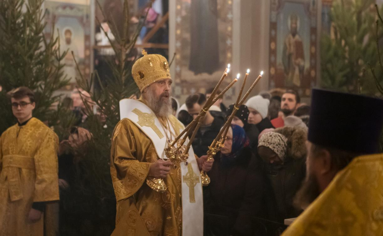 РПЦ попросила пенсионеров не приходить в храмы на Рождество