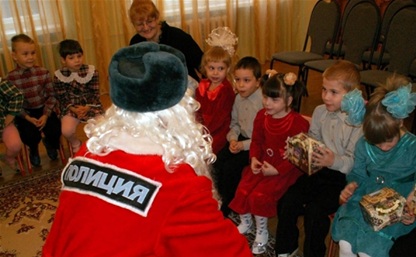 «Полицейский Дед Мороз» посетит тульских школьников 