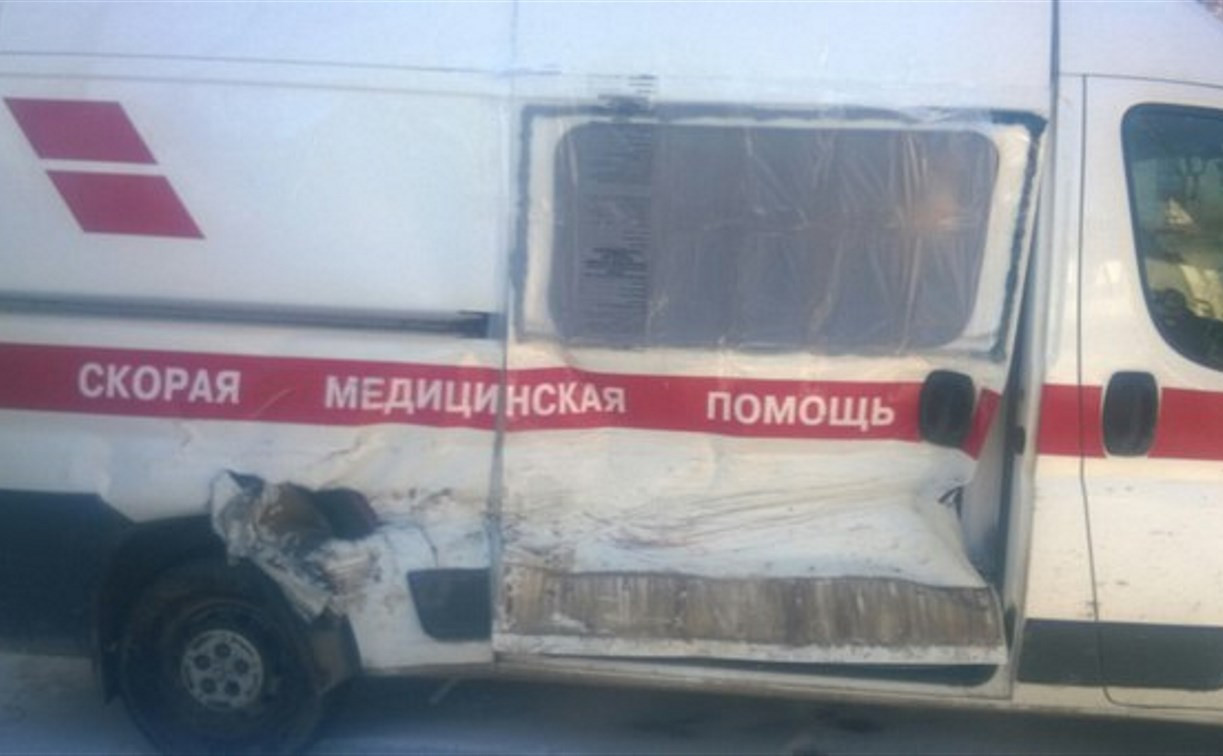 В Алексине столкнулись Skoda и автомобиль «скорой помощи»