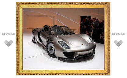 Компания Porsche привезла в Женеву гибридный суперкар