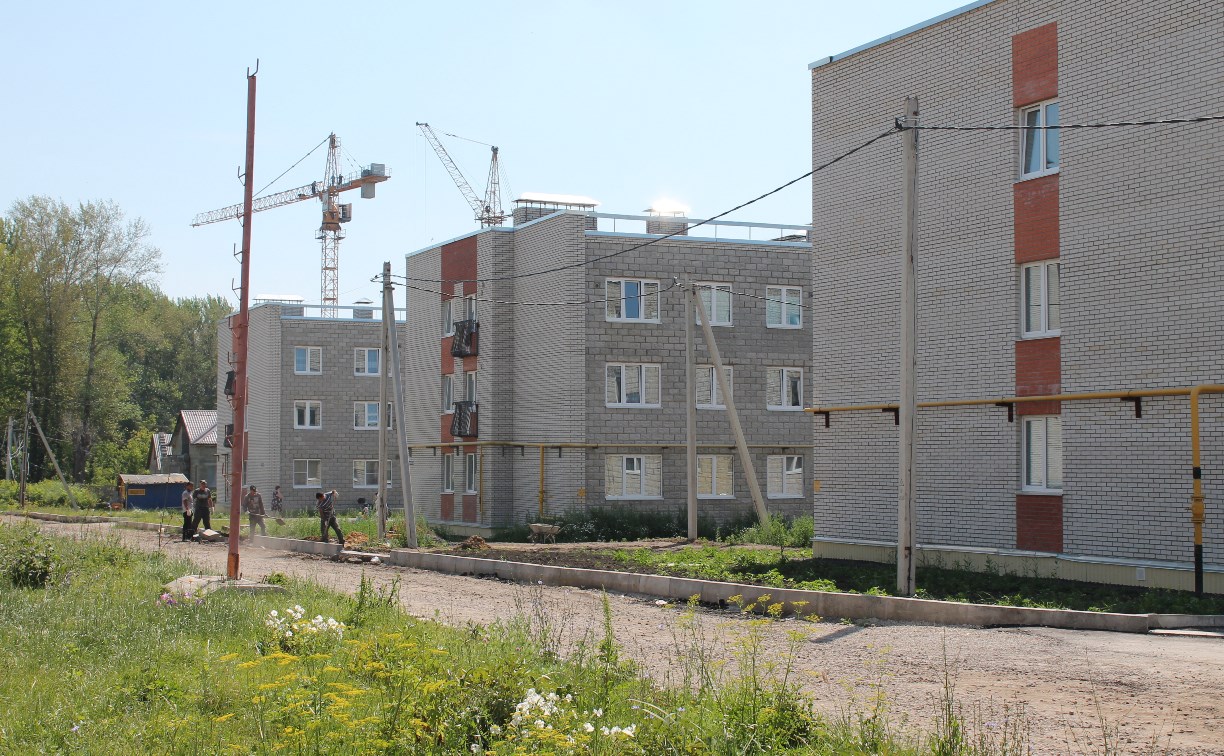 Дома для переселенцев из аварийного жилья в Донском и Узловой построили с нарушениями