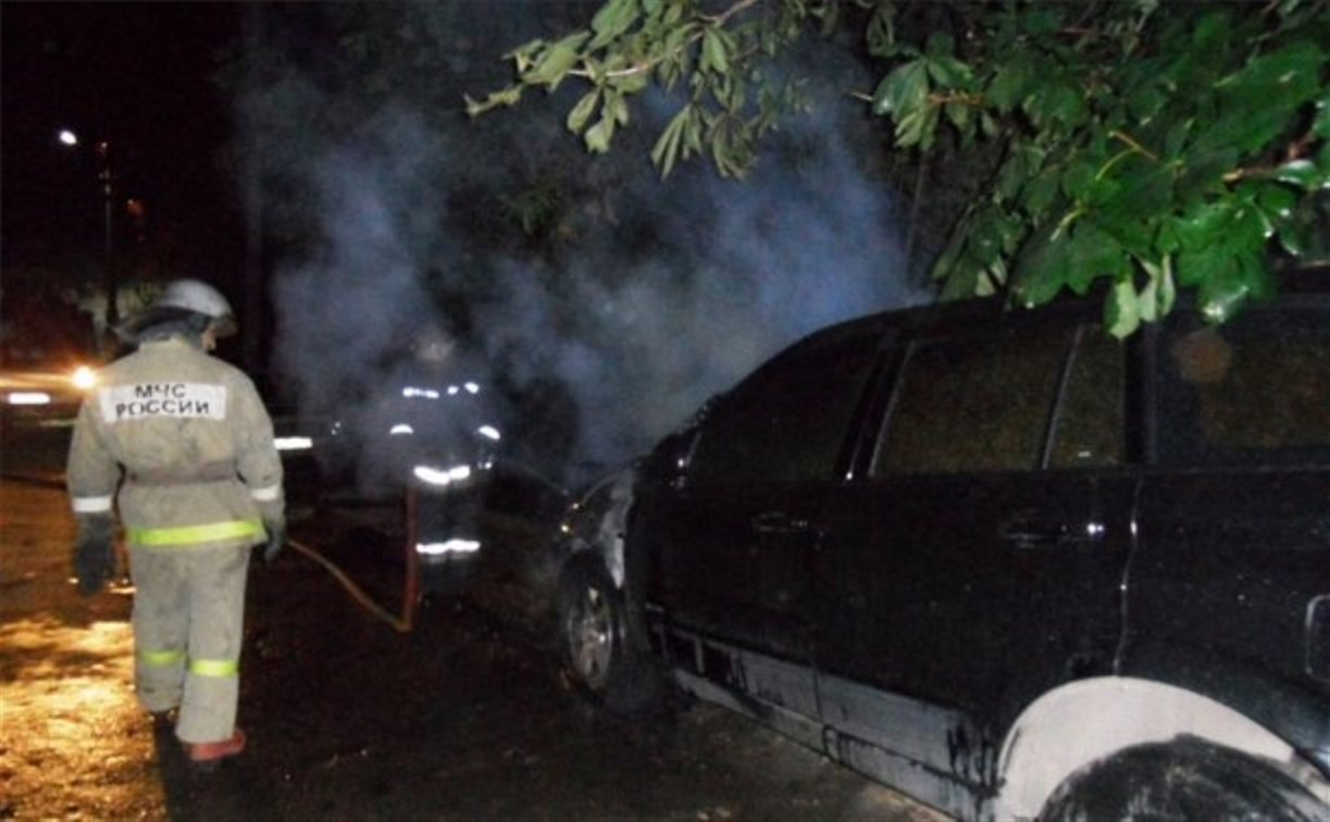 Ночью в Тульской области сгорели три машины