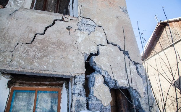 Прокурор потребовал от властей Донского помочь семьям из разрушенного дома