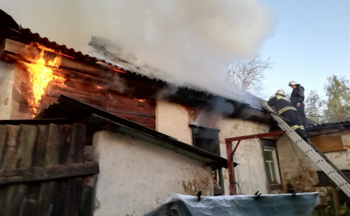 При пожаре в частном доме в Белеве пострадал человек