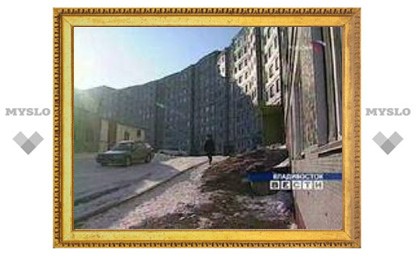 Во Владивостоке женщина зарезала судебного пристава