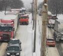 Из-за снегопада в Туле на ул. Рязанской застряли около 20 фур