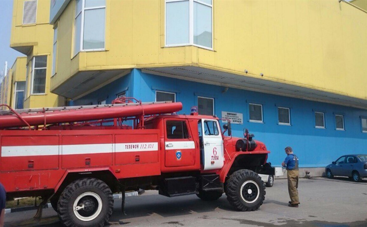В ТЦ «Демидовский» прибыли несколько пожарных расчетов