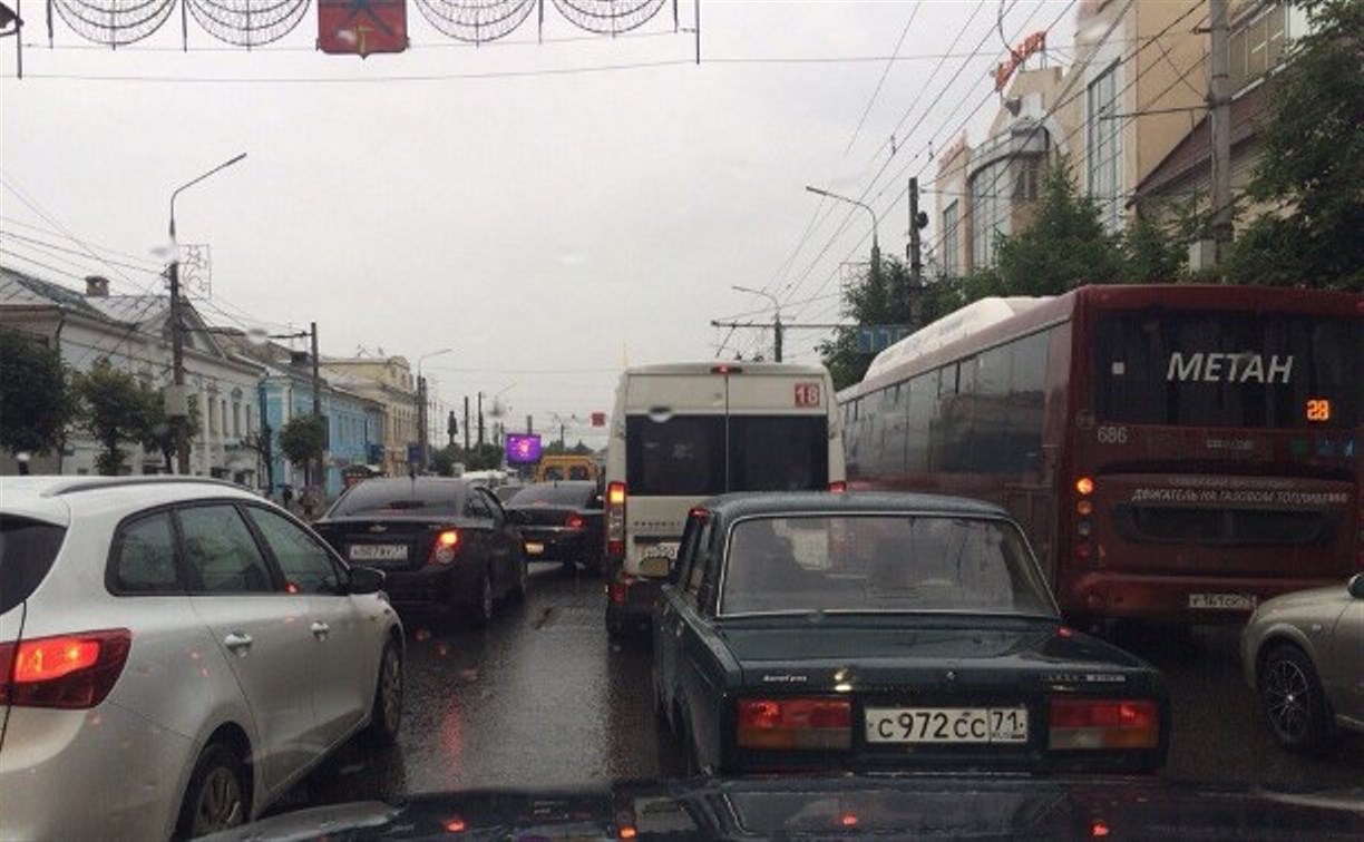 На проспекте Ленина в Туле пробка растянулась на четыре километра