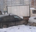 В Пролетарском районе иномарка снесла припаркованные автомобили