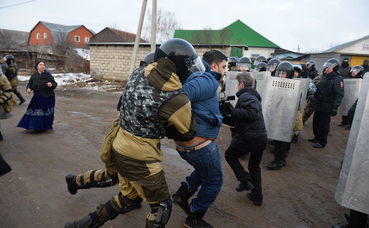 Спецоперация в Плеханово: Фоторепортаж с места событий