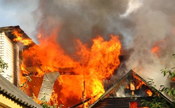 При пожаре в Заокском районе погиб 56-летний мужчина