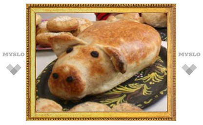 Жительница Плавска печет хлеб из ваты