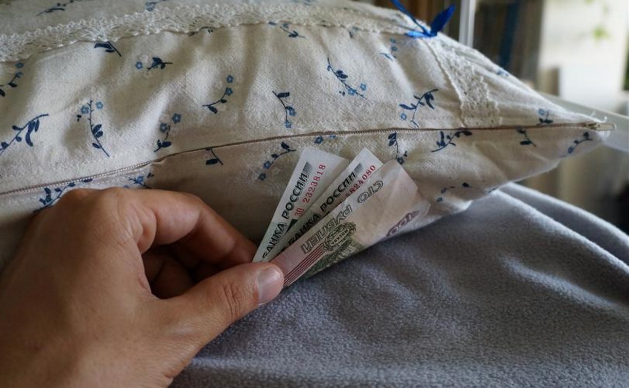 Житель Узловой украл 150 тысяч рублей из подушки своей тещи