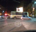 На ул. Октябрьской в Туле легковушка влетела в автобус