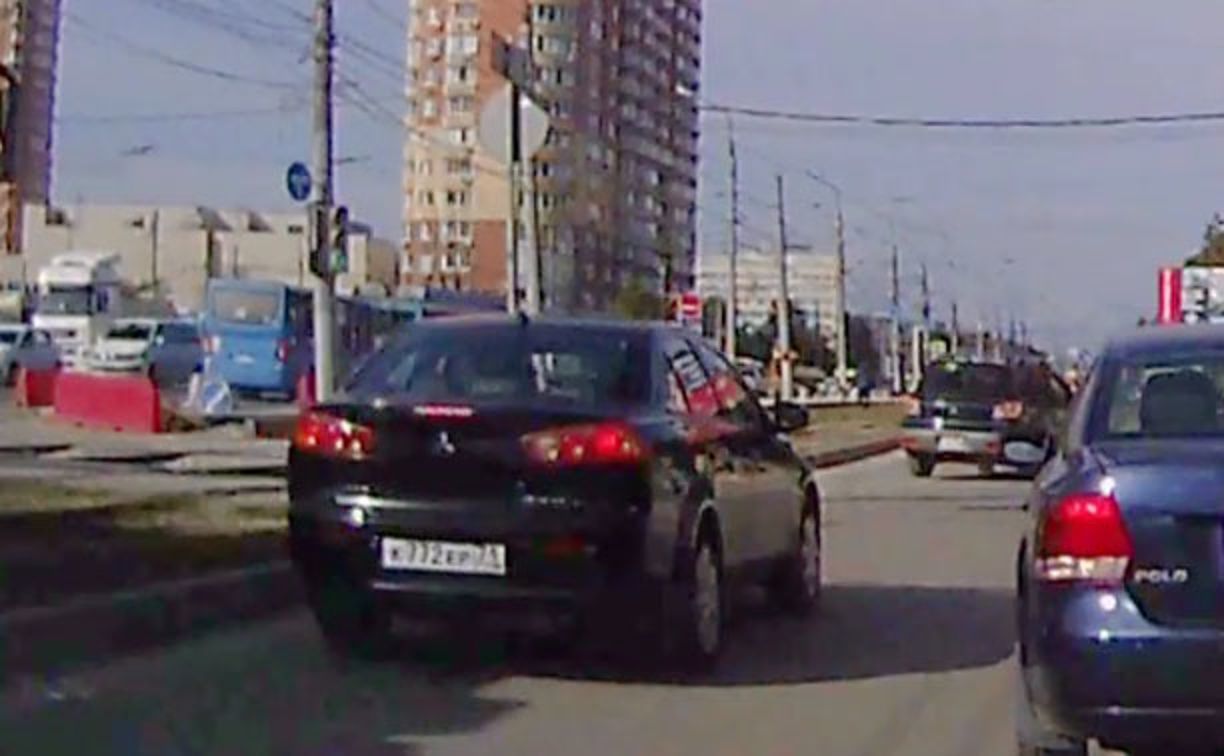 В Туле водитель «не заметил» светофор на дублере проспекта Ленина